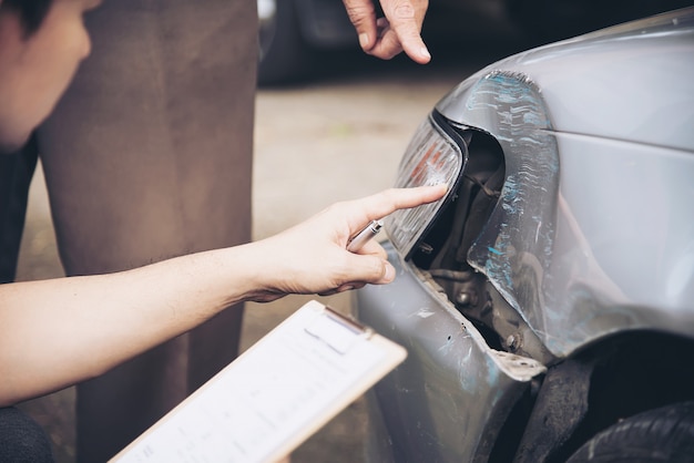 What to Bring to Your First Meeting with an Accident Attorney